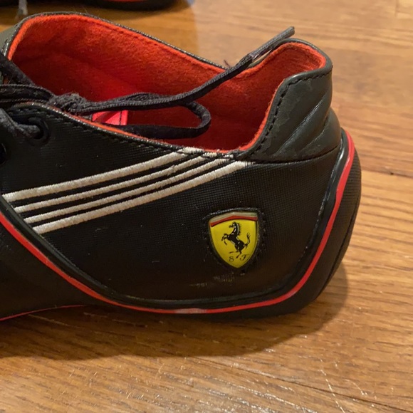 COPY - PUMA FERRARI - WOMENS - SNEAKERS ATHLETIC SHOES - Picture 2 of 9